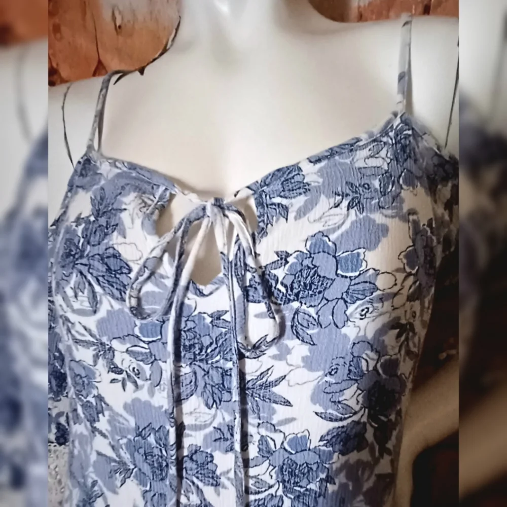 Mini Dress or Tunic Cold Shoulder Open Back Crochet Cottagecore Floral M Lg - Picture 5 of 7